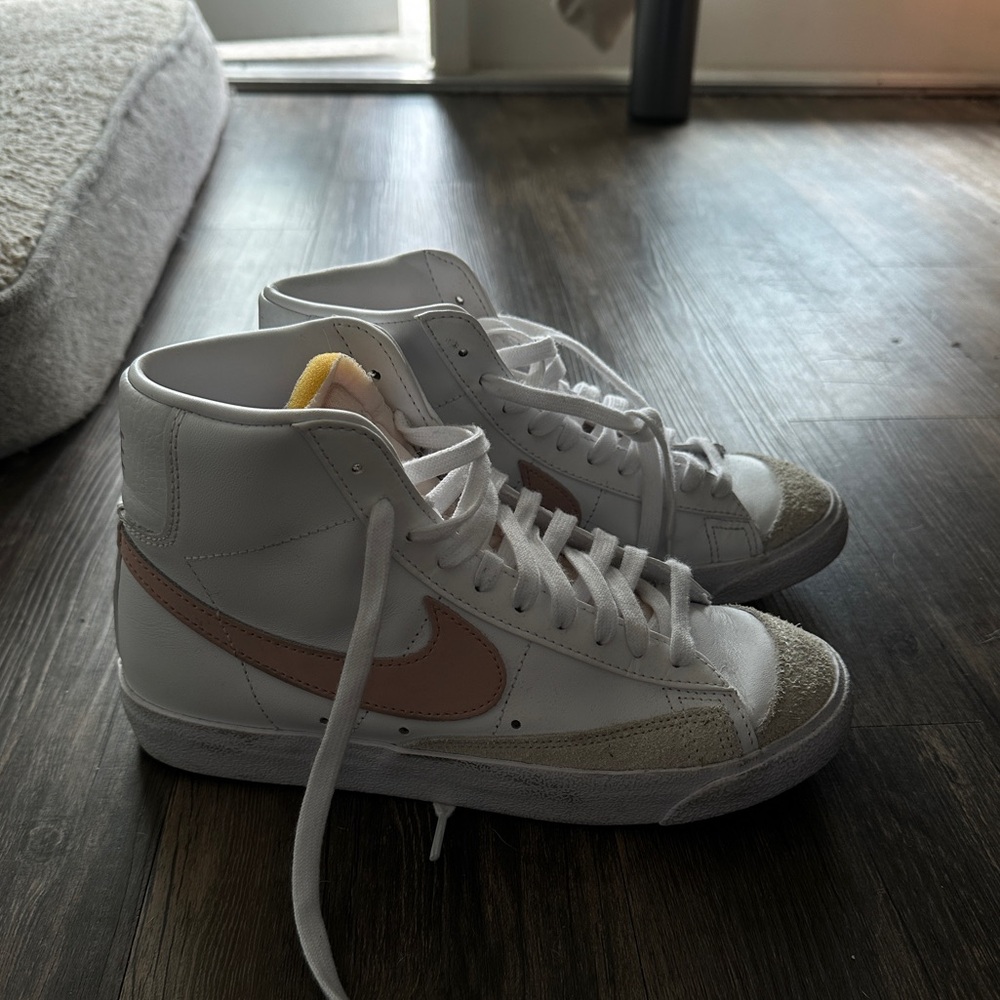 Nike Blazer Mid 77